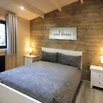 Connemara Luxury Log Out * Camus Eighter