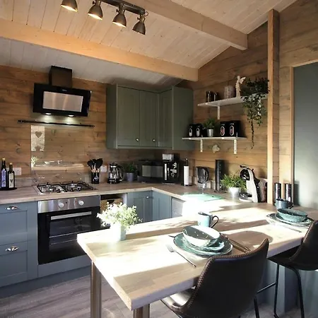 Connemara Luxury Log Out