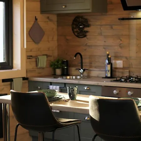 Connemara Luxury Log Out Camus Eighter