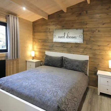 Connemara Luxury Log Out * Camus Eighter