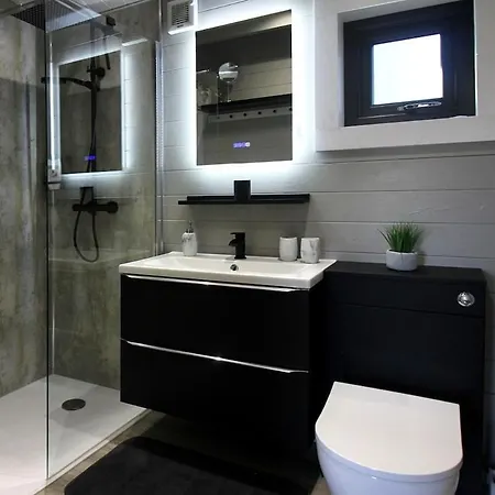 Connemara Luxury Log Out 펜션 *