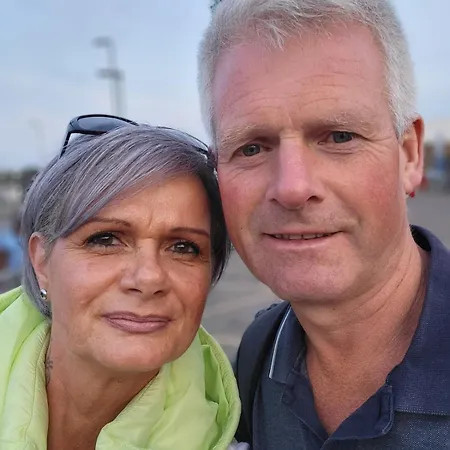 Semesterbostad Connemara Luxury Log Out